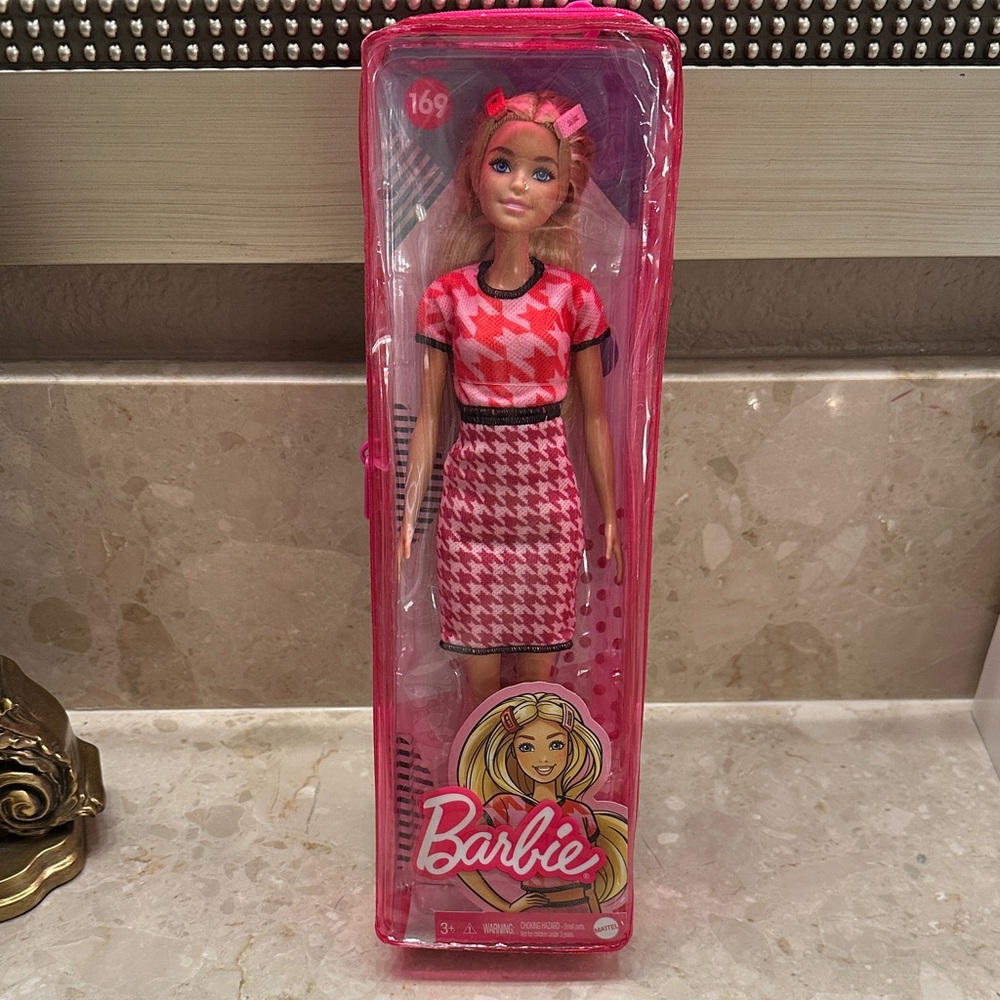 Barbie Fashionistas Doll #169 Houndstooth Crop Top & Skirt